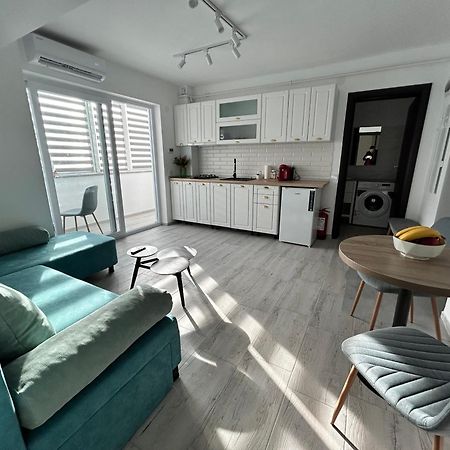 1 Mai - Luxury Park Apartments - Self Check-In - Private Parking - 2 Craiova Exterior foto