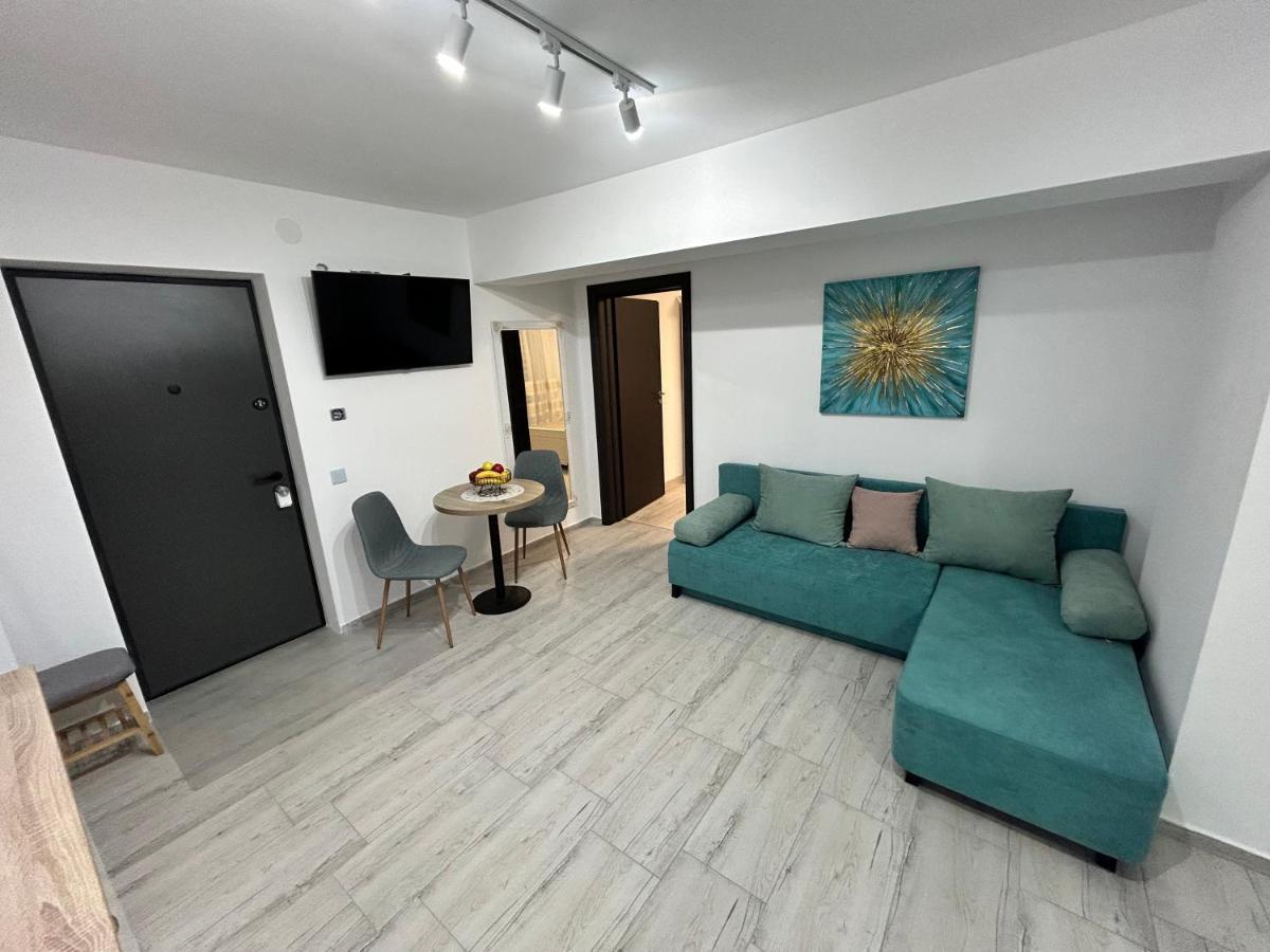 1 Mai - Luxury Park Apartments - Self Check-In - Private Parking - 2 Craiova Exterior foto