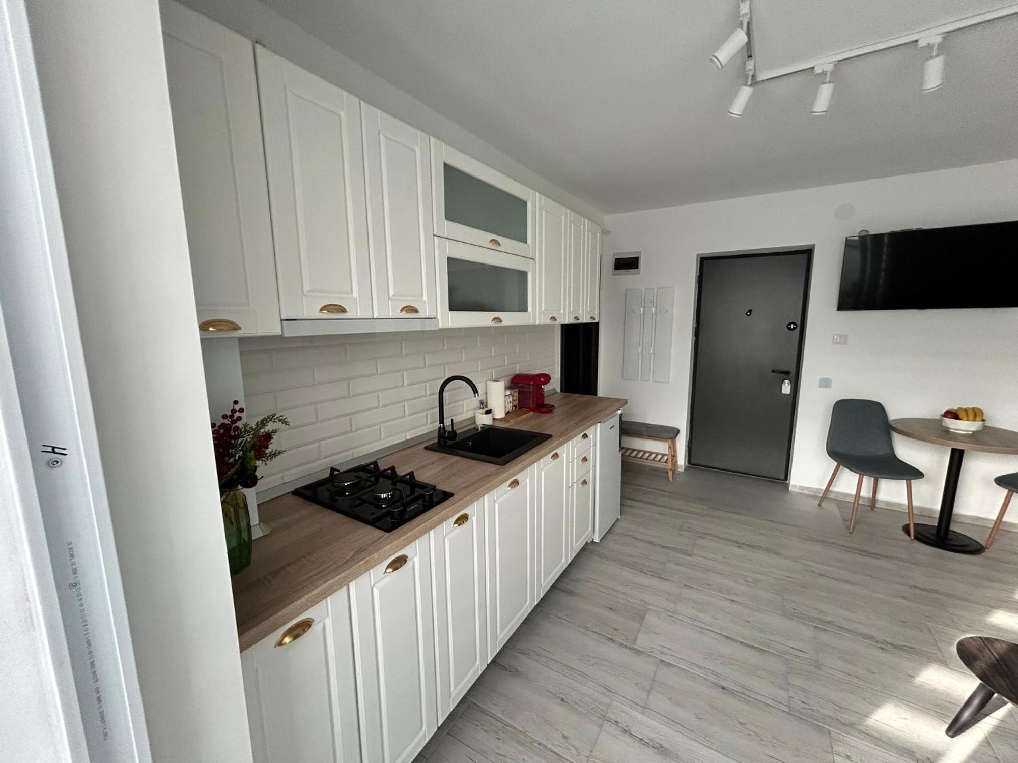 1 Mai - Luxury Park Apartments - Self Check-In - Private Parking - 2 Craiova Exterior foto